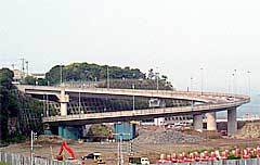 �l�̋{�点�񋴁F�N���b�N����Ƒ傫�Ȏʐ^�������ɂȂ�܂��B