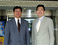 山田市大久保法明市議（公明党：左）と井手県議