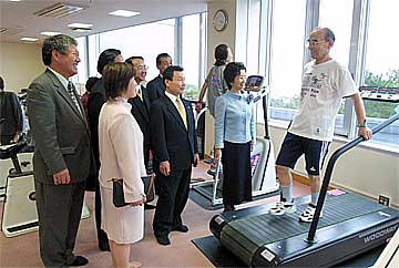 �i�ʐ^�́A��錧��m���̉��\�h���_�{�݂����@��������}�l�l�Õq�q��\��s��j