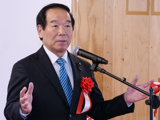 来賓挨拶：額賀福志郎衆議院議員