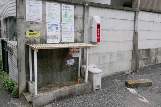 地域猫用のトイレ