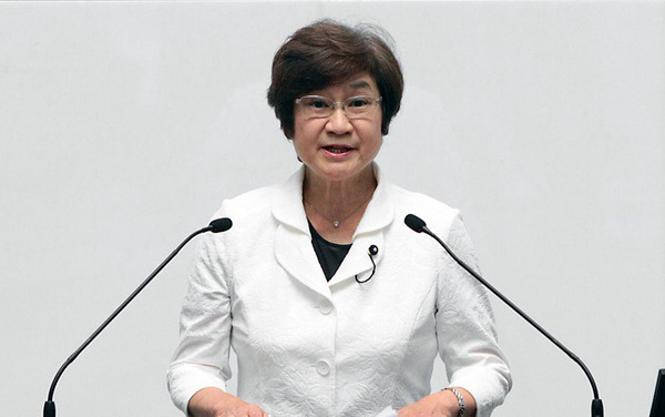一般質問を行う田村けい子県議
