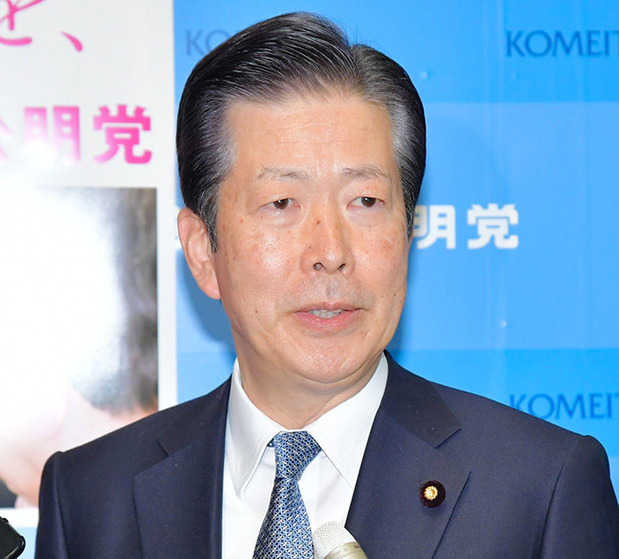 談話を発表する山口代表