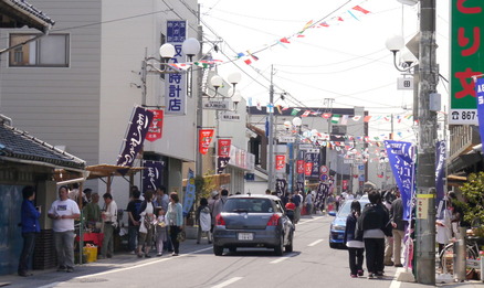 竜巻被害から１年北条復興市