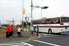 020606tewohuru
