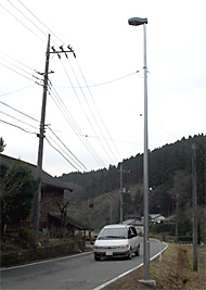 中深荻地区に設置された照明灯