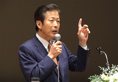 つくば市の時局講演会で講演する山口那津男代表