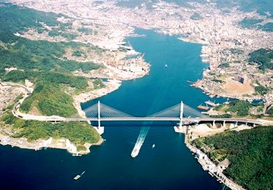 女神大橋（長崎県のHPより許可を得て掲載しています）