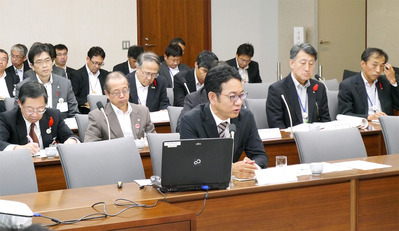 農林水産委員会で意見を発表する藤原浩氏