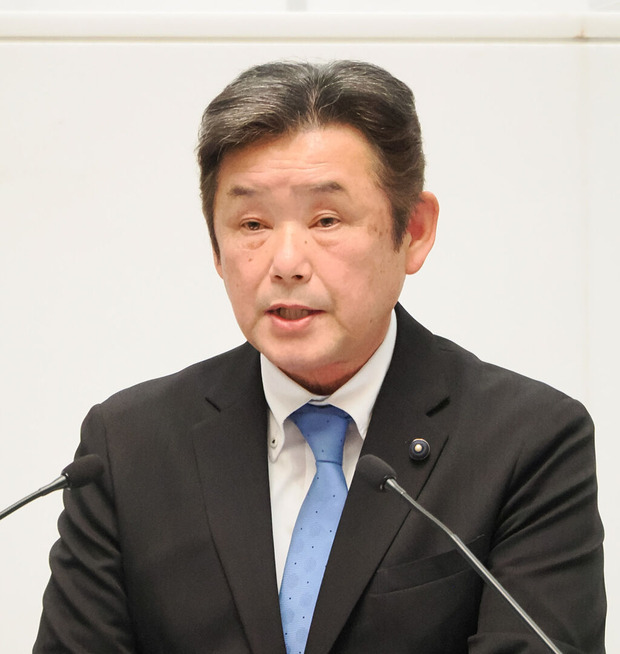 代表質問する高崎進議員