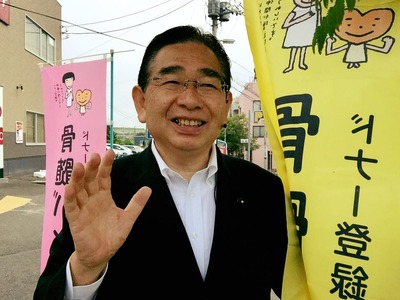 街頭での骨髄バンク登録への啓発活動