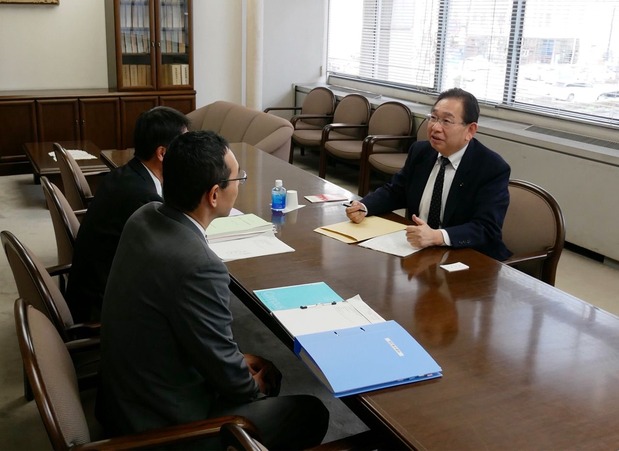 広島県庁でヒアリングする井手よしひろ義弘県議