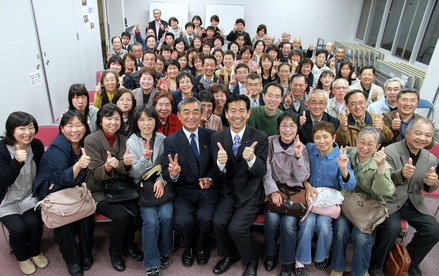 岡本みつなり衆議院議員が支部会で公演