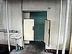 980211wc_door