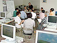 �R�~���j�e�B�m�d�s�Ђ����̃p�\�R�����[�L���O�O���[�v�ō������i