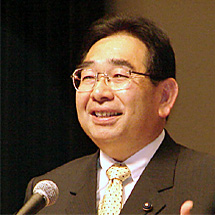 ４期目に向けての抱負を語る井手よしひろ県議