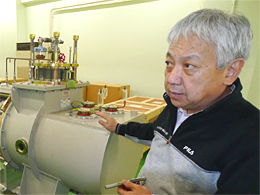 高エネルギー加速器研究機構（高エネ研ＫＥＫ）吉岡正和名誉教授